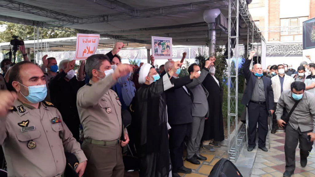 تجمع احتجاجي في طهران يدين الاساءة للنبي الاكرم (ص) والقرآن الكريم في اوروبا