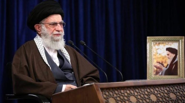 الامام الخامنئي