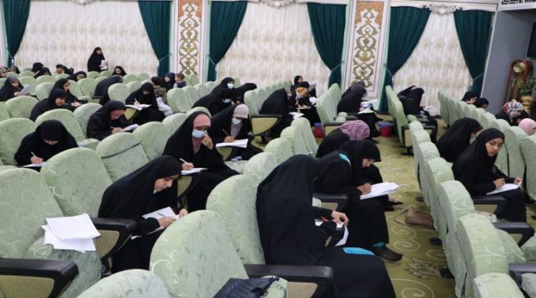 مسابقة قرآنية بحضور مشاركات من داخل العراق وخارجه