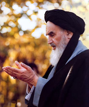 إن الإمام الخميني كان يحمل حباً خاصاً لعموم الشعب العراقي