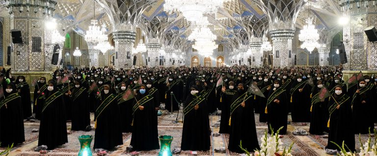 تزئين الأروقة وحرم الرضوي الطاهر تزامنا مع بدء احتفالات أيام عشرة الكرامة