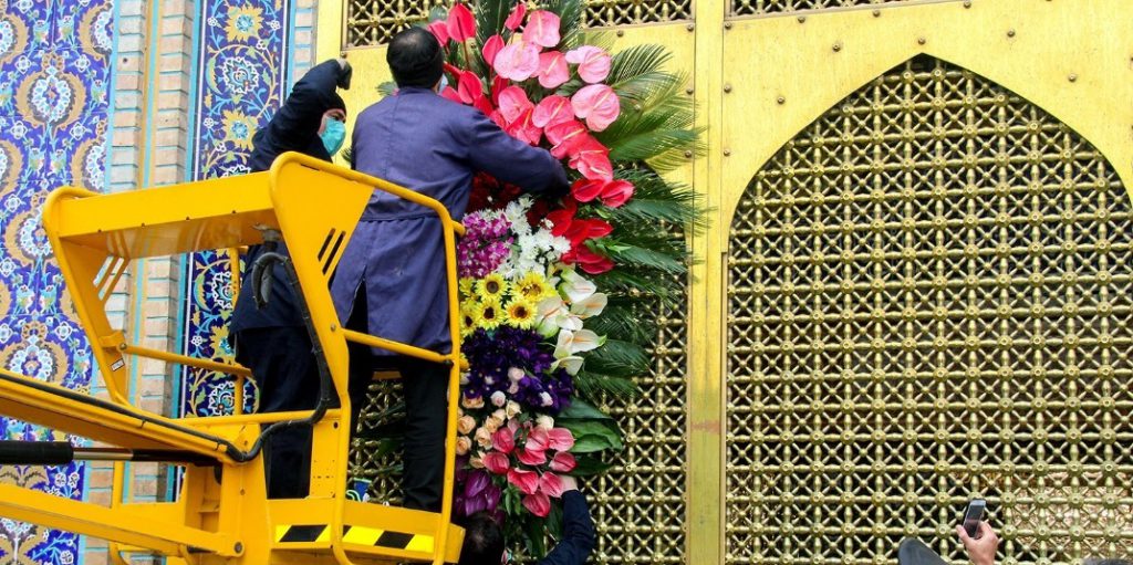 أصحاب مزارع الورود يهدون 350 ألف زهرة لتزيين مرقد الإمام الرضا