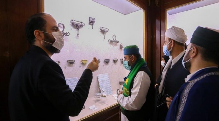 العتبة الرضوية تستقبل وفدا من القيادات السنية الهندية