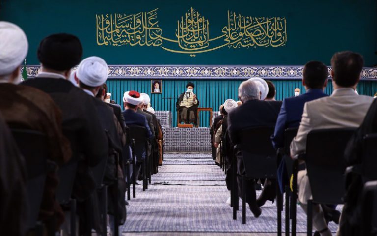 الامام الخامنئي