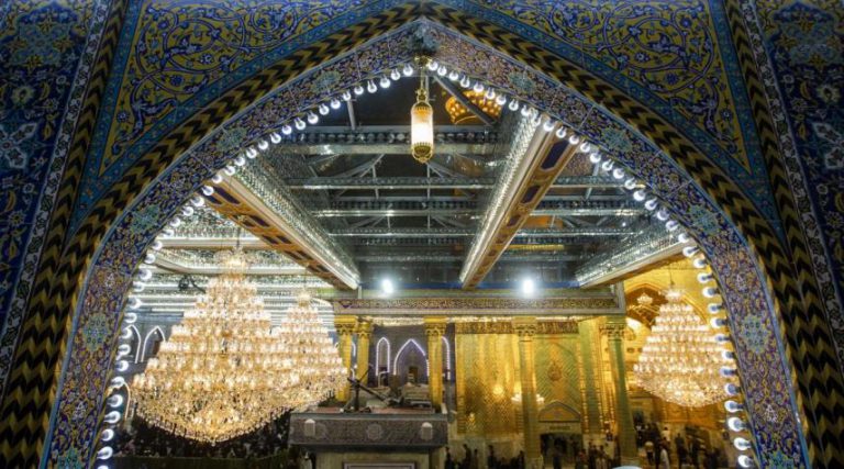 أواوين مرقد أبي الفضل العبّاس (ع) تزدان بفوانيس إنارة