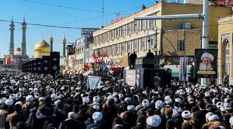 جثمان المرجع الراحل آية الله العظمى صافي كلبايكاني سينقل الى كربلاء المقدسة