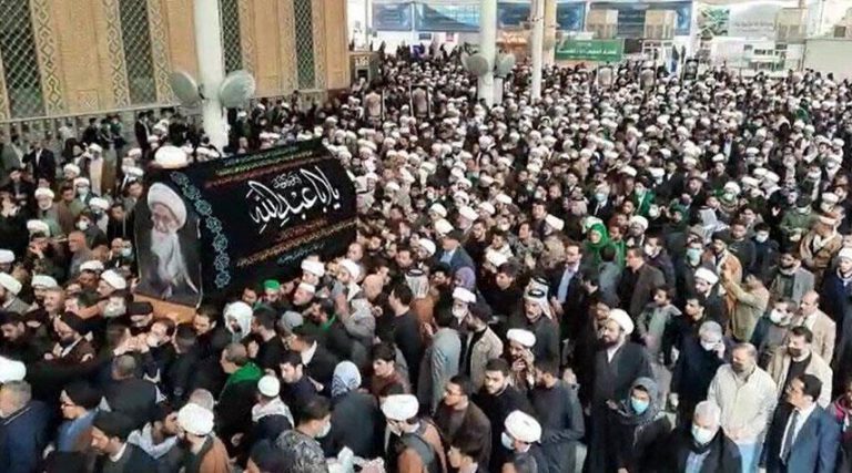 تشييع جثمان آية الله صافي كلبايكاني في النجف الأشرف
