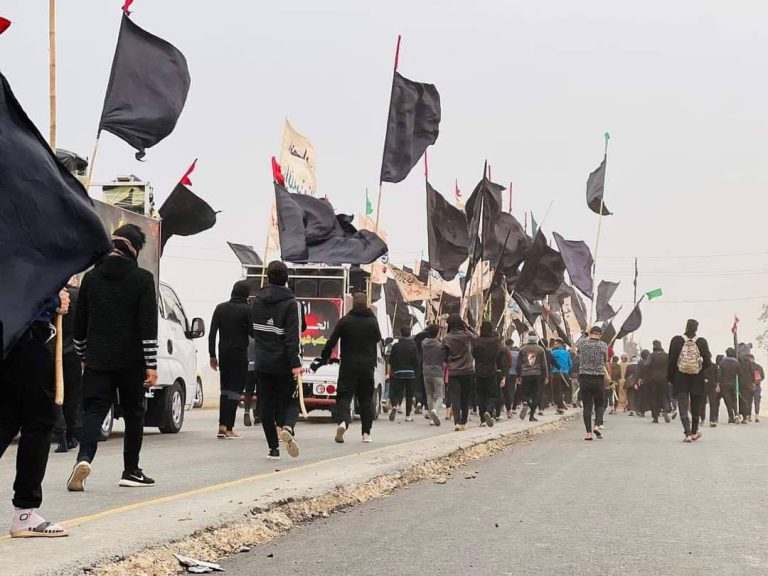 توافد جموع الزائرين لإحياء ذكرى استشهاد الإمام الكاظم عليه السلام