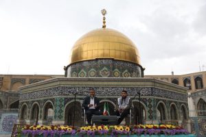 العتبة الرضوية تقدم برامج "يوم القدس" للزوار الأجانب
