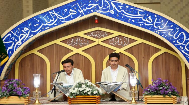 تلاوة الأطفال للقرآن الكريم في الحرم الرضوي