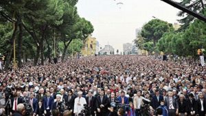 إقبال كبير على حلقات تلاوة القرآن في ألبانيا خلال شهر رمضان