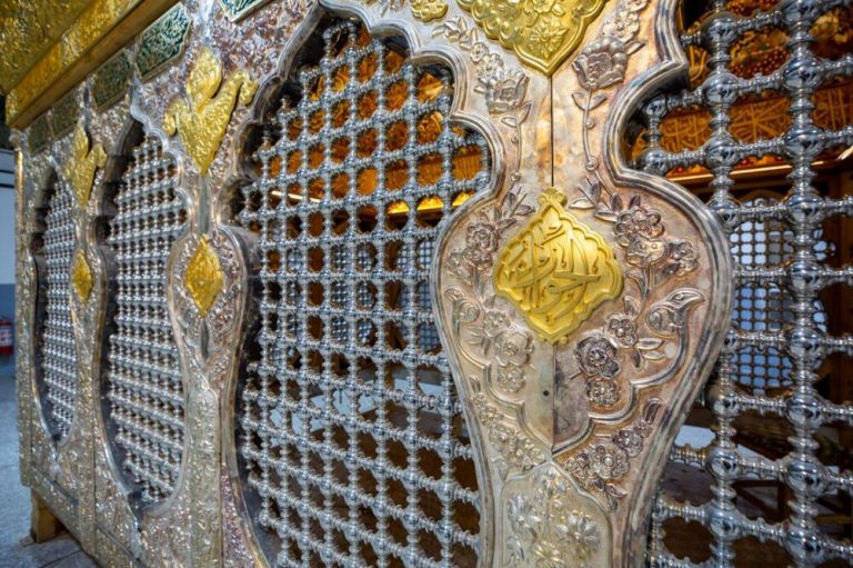 تواصلُ العمل بشبّاك مرقد السيّدة زينب (عليها السلام)