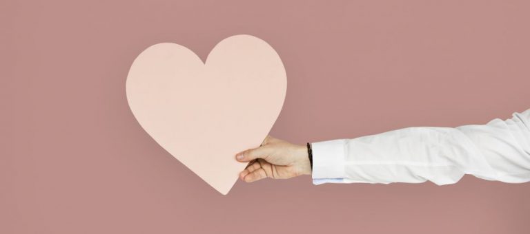 البيت قانون أو محبة؟