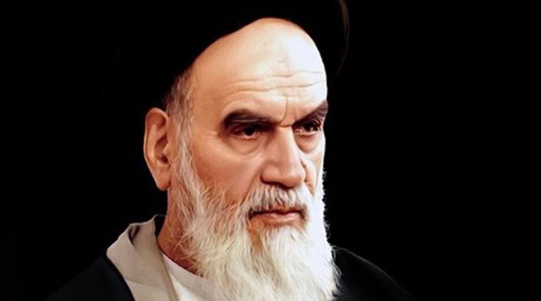 ممثل الشيخ زكزاكي لـ"فارس": الأفارقة ينظرون إلى الإمام الخميني كبطل حرر بلادهم من الحكم الاستعماري