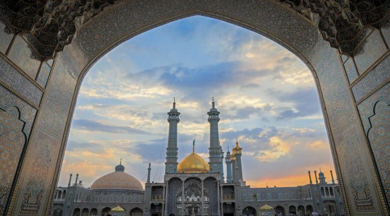 مرقد السيدة فاطمة المعصومة (س)