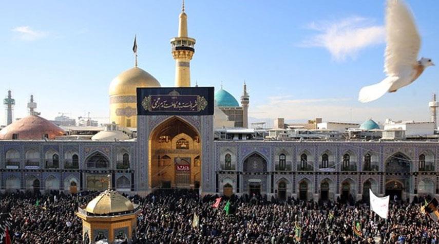 ملايين الزوار يقيمون العزاء في مشهد بذكرى استشهاد الإمام الرضا (ع)