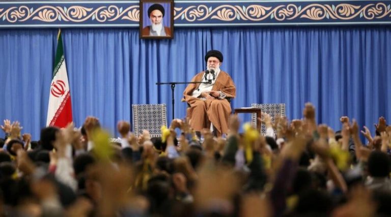 قائد الثورة الاسلامية سيستقبل جمعا من الطلاب يوم الاربعاء