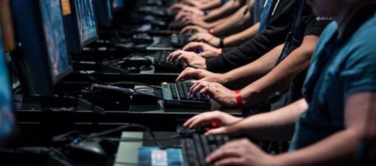 الجيوش الإلكترونيّة.. ساحة حربٍ من نوعٍ آخر