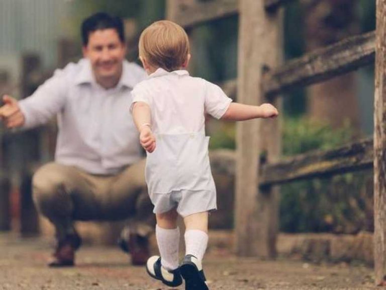 كيف تتعامل مع أطفالك؟