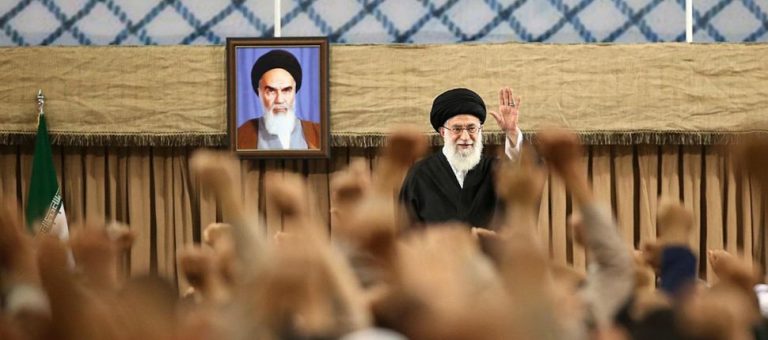 صبر عوائل الشهداء مفخرة التاريخ‏