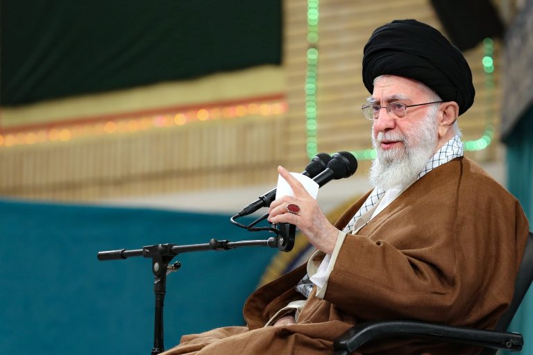 كلمة الإمام الخامنئي في لقاء اللجنة المركزية للمؤتمر الوطني لشهداء سبزوار ونيشابور