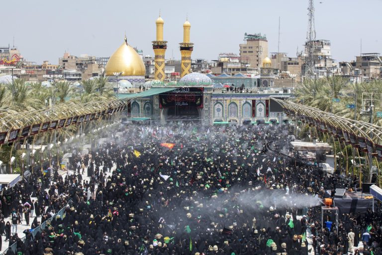 كربلاء تشهد انطلاق ثاني أكبر مسيرة عزاء بذكرى دفن الأجساد الطاهرة للعشائر العراقية