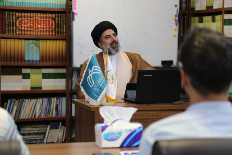 مركز التبليغ القرآني الدولي يختتم في مدينة قم المقدسة الموسم الثاني من مشروع النخب القرآنية (فئة القراء)