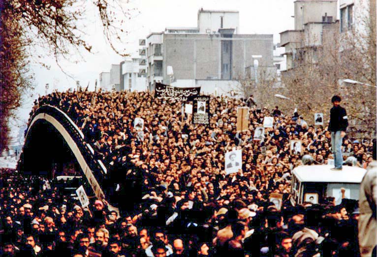 بداية انتصار الشعب الايراني على المستكبرين