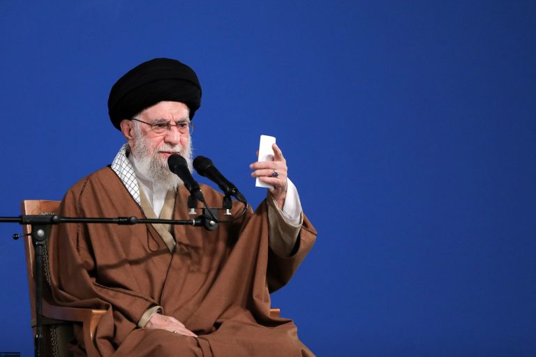 الإمام الخامنئي في خطاب العام 1404 هجري شمسي