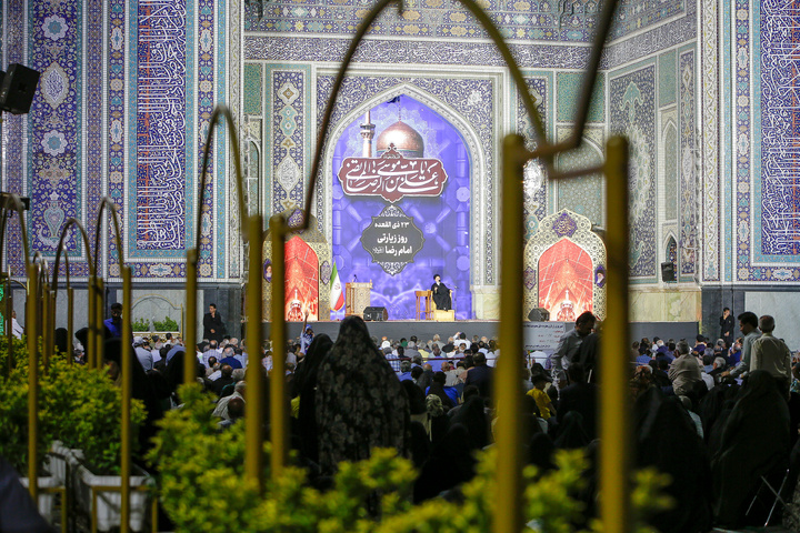 مراسم خاصة بليلة زيارة الإمام الرضا (ع) في الحرم الرضوي الشریف