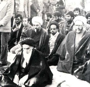 الشهيد مطهري ترك في عمره القصير آثاراً خالدة هي شعاع من الضمير اليقظ