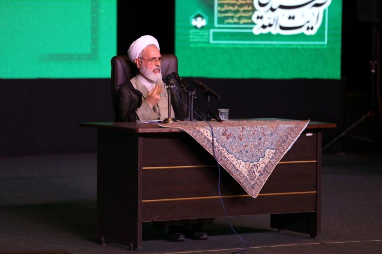 آية الله الأعرافي: تعزيز الهوية التاريخية ضرورة لمواجهة محاولات تضعيف الذاكرة الوطنية