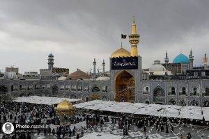 الحرم الرضوي الشريف یتشح بالسواد في ذکری استشهاد الإمام الجواد (ع)