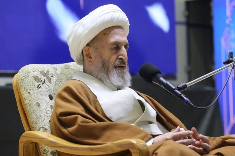 آية الله العظمى سبحاني: الخلق الحسن رأس مال الإنسان في حياته الفردية والاجتماعية