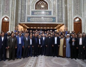 نواب مجلس الشورى الاسلامي يجددون العهد مع مبادئ الإمام الخميني