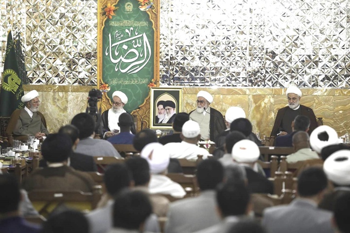 رسالة قائد الثورة إلى المؤتمر السنوي للحوزة العلمية في قم ميثاق جديد لمستقبل الحوزات العلمية ورجال الدين