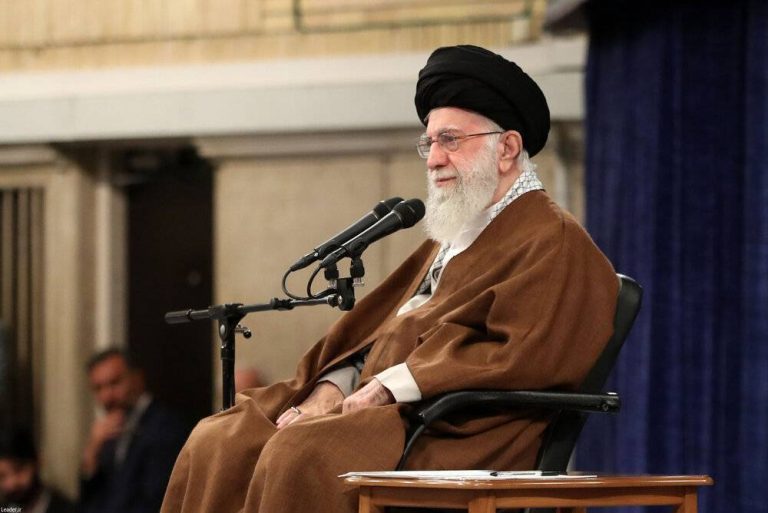 الإمام الخامنئي يستقبل المسؤولين عن شؤون الحج يوم الأحد