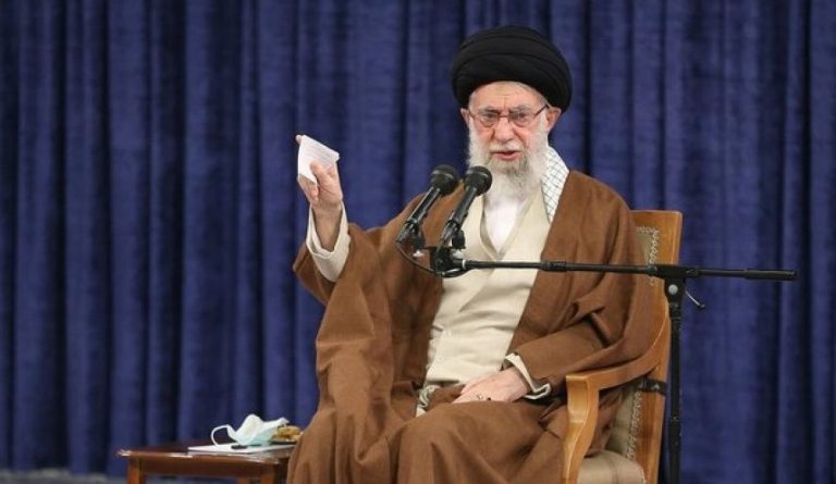 قائد الثورة الاسلامية: العدو الصهيوني يُعاقب.. انه يُعاقب الان