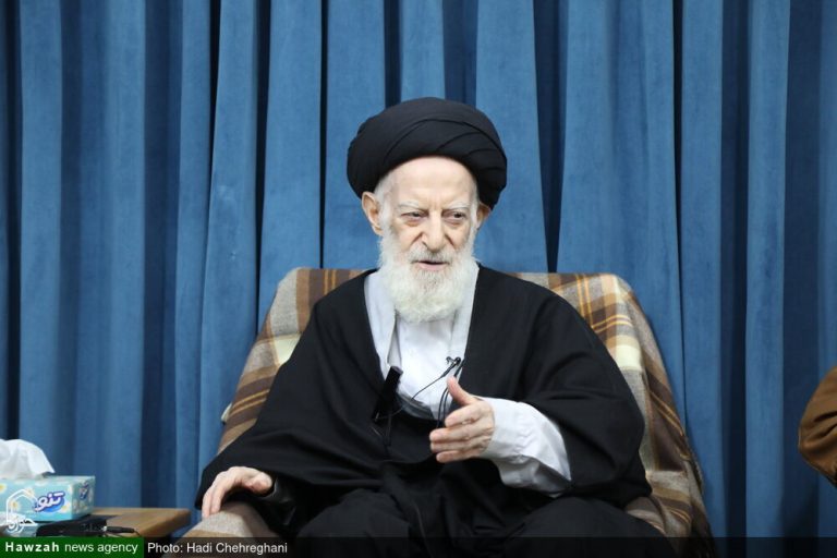 آية الله العظمى الشبيري الزنجاني: الحفاظ على الوحدة والانسجام الوطني أهمّ سلاح في مواجهة الأعداء وتهديداتهم
