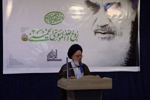 الإمام الخميني(قده) كان شجرةً طيّبة أنارت العالم بنور الإيمان