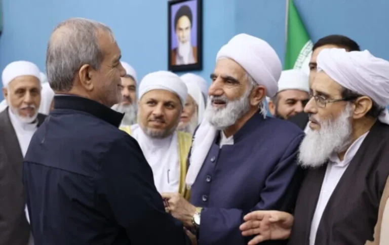 "أهل السنة والجماعة" في إيران: أي محاولة اعتداء على السيد خامنئي ستواجه بردة فعل قوية ومدمرة