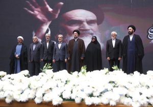 عارف: علينا الاهتمام الاکثر بأبعاد شخصية الإمام الخميني |(رض)