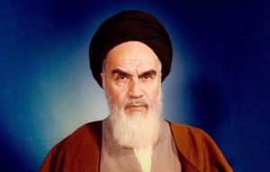 تعرّف على الإمام الخميني من الولادة إلى الرحيل