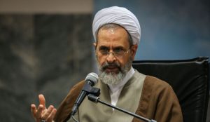 آية الله الأعرافي: الاعتداء على مقام «القائد الأعلى للثورة» يُشعل براكين الغضب العارِم في قلوب الأمة الإسلامية