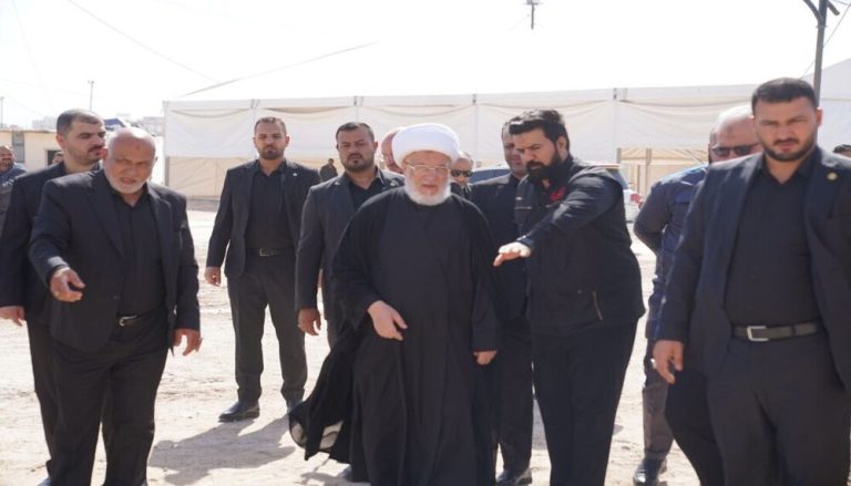 ممثل المرجعية العليا والامين العام للعتبة الحسينية يتفقدان مشروع مخيمات الإيواء في كربلاء استعدادا لزيارة الأربعين