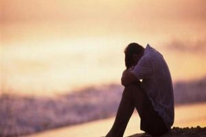 مَنِ اسْتَدامَ الْهَمَّ غَلَبَ عَلَيْهِ الْحُزْنَ