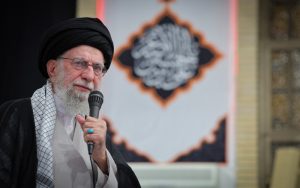 تخصيب اليورانيوم وحقوق الإنسان ذرائع واهية؛ أمريكا المجرمة تعارض دين الشعب الإيراني وعِلمه