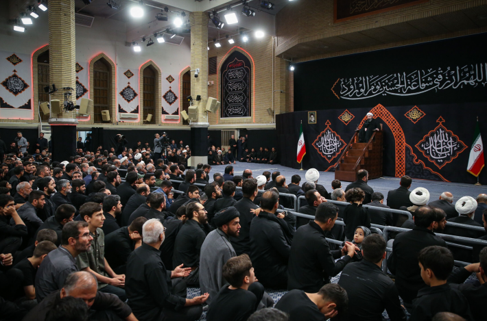 إقامة مجلس عزاء ذكرى استشهاد أبي عبد الله الحسين (عليه السّلام) في حسينيّة الإمام الخميني (قده)