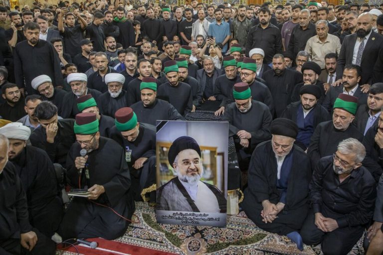 العتبتان المقدستان في كربلاء تشهدان تشييع جثمان سماحة السيد محمد علي بحر العلوم (قدِّس سرّه)
