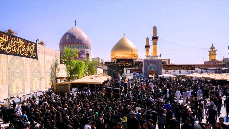 توافد آلاف المعزين لإحياء ذكرى استشهاد الإمام الحسن العسكري (ع) في سامراء
